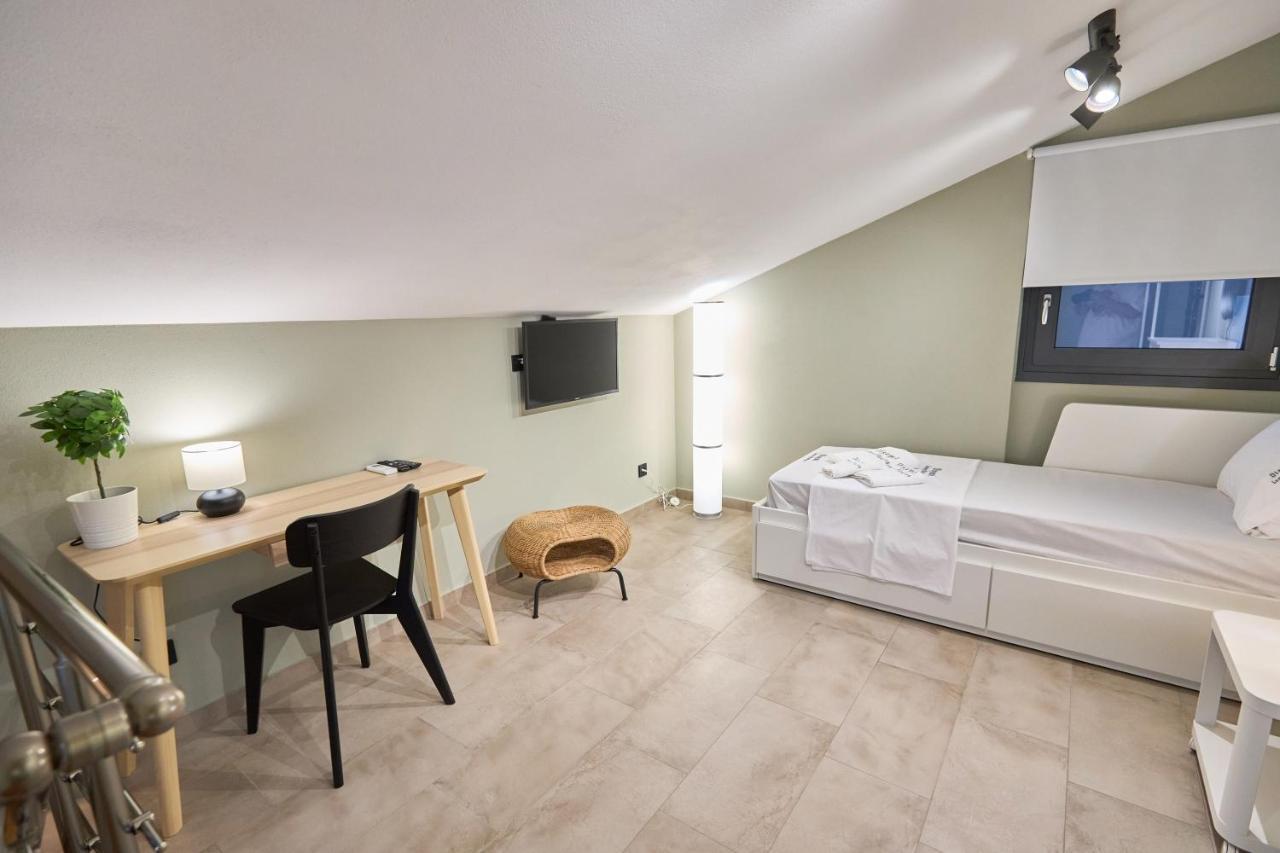 Oisymi Luxury Studios Néa Péramos Eksteriør bilde
